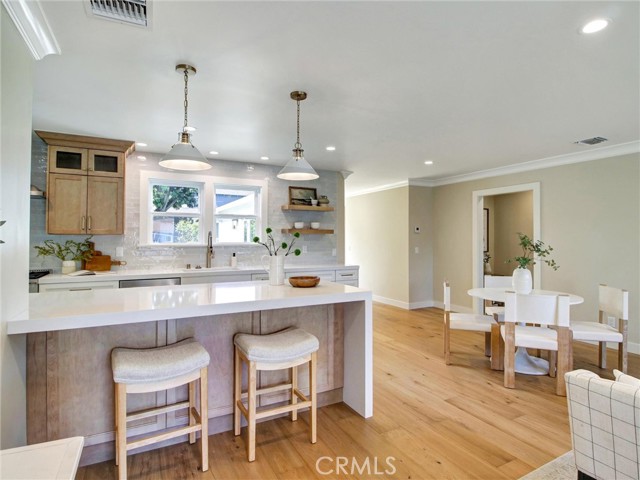 Detail Gallery Image 7 of 43 For 2171 Stearnlee, Long Beach,  CA 90815 - 4 Beds | 3 Baths