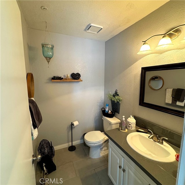 13950 Hillcrest Drive, Fontana, California 92337, 3 Bedrooms Bedrooms, ,2 BathroomsBathrooms,Single Family Residence,For Sale,Hillcrest,CV24116934