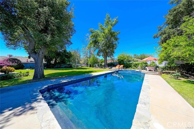 117 Catherine Park Drive, Glendora CA: https://media.crmls.org/medias/3aaf305c-f505-454d-a082-185cace67a92.jpg