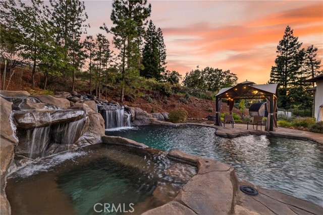 Detail Gallery Image 3 of 59 For 5772 Acorn Ridge Drive, Paradise,  CA 95969 - 4 Beds | 3 Baths