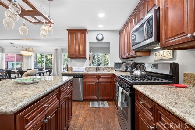 Detail Gallery Image 15 of 43 For 1471 Irene, Wrightwood,  CA 92397 - 3 Beds | 2 Baths