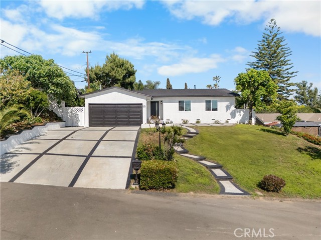 4532 Zella Lane, Yorba Linda CA: https://media.crmls.org/medias/3aaff24f-d916-44c4-aaba-d471e72a42f1.jpg