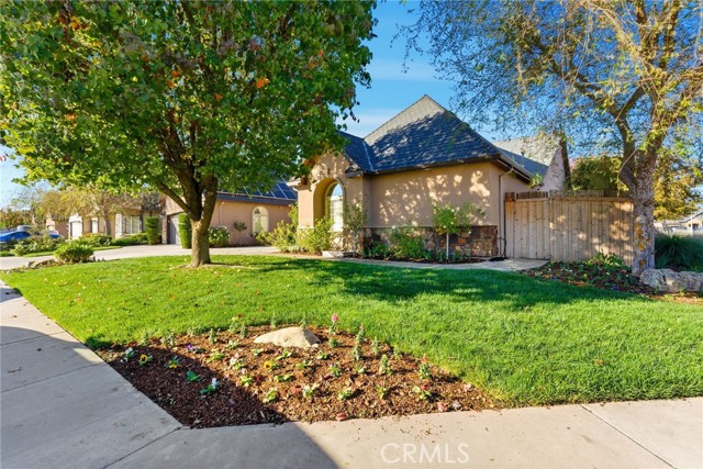 Detail Gallery Image 4 of 66 For 170 W Pioneer Way, Hanford,  CA 93230 - 4 Beds | 3 Baths