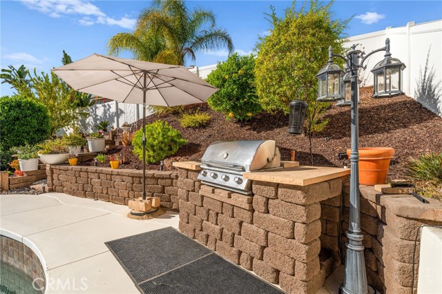 Detail Gallery Image 8 of 68 For 39975 Tinderbox Way, Murrieta,  CA 92562 - 4 Beds | 2/1 Baths