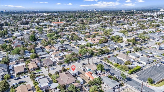 1704 W 2nd Street, Santa Ana CA: https://media.crmls.org/medias/3ab0e8d4-6082-4683-a9b0-3d88a77e3e72.jpg