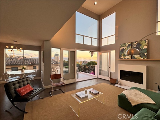 Detail Gallery Image 31 of 40 For 708 Manhattan Beach Bld, Manhattan Beach,  CA 90266 - 2 Beds | 3 Baths