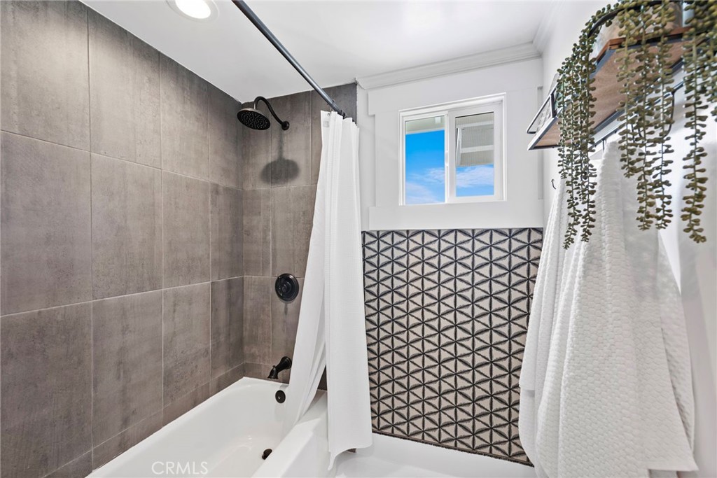 MLS #OC25253607 image #31