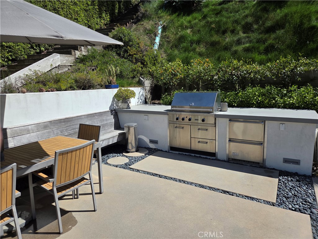 https://media.crmls.org/medias/3ab2b0d8-1188-4277-bce9-375ca9ce51dd.jpg?preset=X-Large