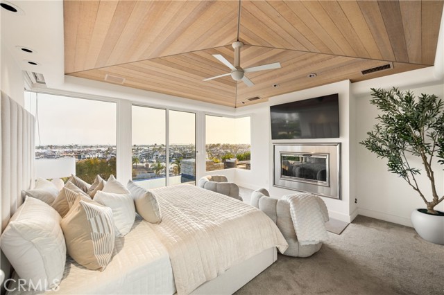 1535 Dolphin Terrace, Corona del Mar CA: https://media.crmls.org/medias/3ab2b4ba-903f-4c85-848e-010d12d03c13.jpg