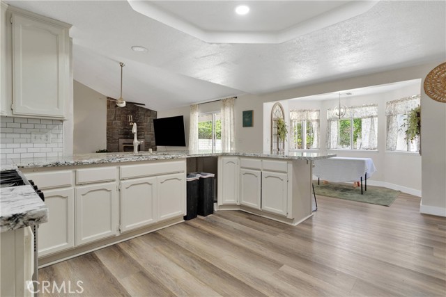 10325 Sheep Creek Road, Phelan CA: https://media.crmls.org/medias/3ab2e1f3-9e91-46fc-9d50-56b8a8961fcc.jpg