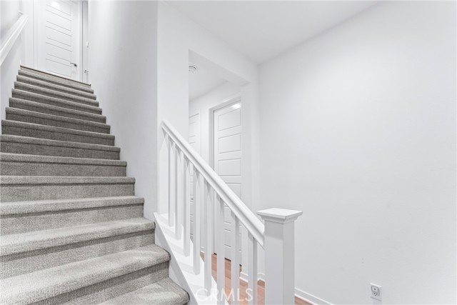 133 Hideaway Loop, Mission Viejo CA: https://media.crmls.org/medias/3ab35786-6a41-4bf5-91f3-8f792c173f04.jpg