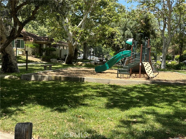 22309 James Alan Circle, Chatsworth CA: https://media.crmls.org/medias/3ab38823-5f62-429f-a7cf-afac8f08c253.jpg
