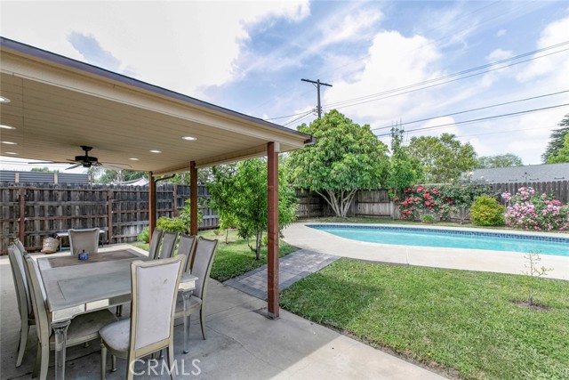 10019 Norwich Avenue, Mission Hills (San Fernando) CA: https://media.crmls.org/medias/3ab3b4f3-879d-4129-b08d-e45ad2db628d.jpg