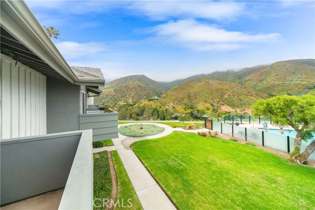 6216 Tapia Drive, Malibu CA: https://media.crmls.org/medias/3ab4149c-d3e5-4084-a208-d2d7e4b7fe57.jpg