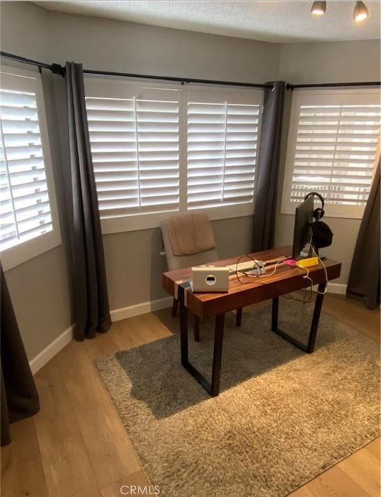 MLS #SR25263409 image #3