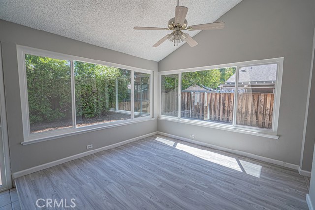 25688 Dorado Drive, Valencia CA: https://media.crmls.org/medias/3ab531bc-4763-4d50-a3aa-9ec6ae34c202.jpg