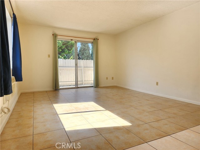 Image 30 of 38 For 9116 Palm Street