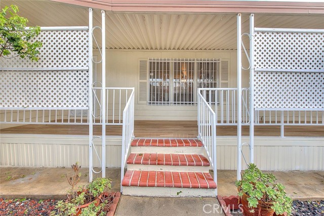 Detail Gallery Image 6 of 59 For 9200 Westminster Bld #35,  Westminster,  CA 92683 - 3 Beds | 2 Baths