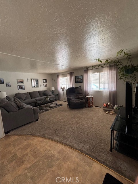 Detail Gallery Image 5 of 15 For 15940 Stoddard Wells Rd #65,  Victorville,  CA 92395 - 2 Beds | 2 Baths