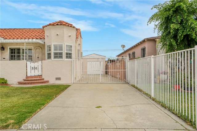 531 W Arbutus Street, Compton CA: https://media.crmls.org/medias/3ab68994-29d4-45c7-b7b8-e93cbc986b9c.jpg