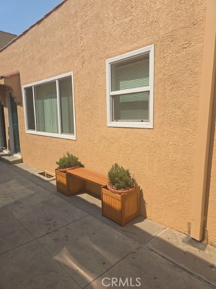 1222 E 10th Street, Long Beach CA: https://media.crmls.org/medias/3ab76dd0-3fef-40db-860d-c1770854b4c3.jpg