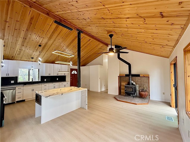 Detail Gallery Image 14 of 30 For 14721 Voltaire Dr, –,  CA 93225 - 2 Beds | 2 Baths