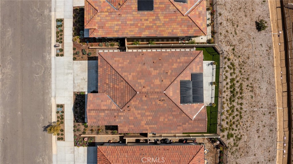 https://media.crmls.org/medias/3ab7b3d0-d3dd-4b96-a434-0479886d9422.jpg?preset=X-Large