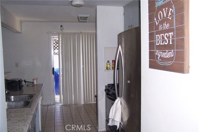 Detail Gallery Image 5 of 19 For 5493 Elm Ave, San Bernardino,  CA 92404 - 4 Beds | 2 Baths