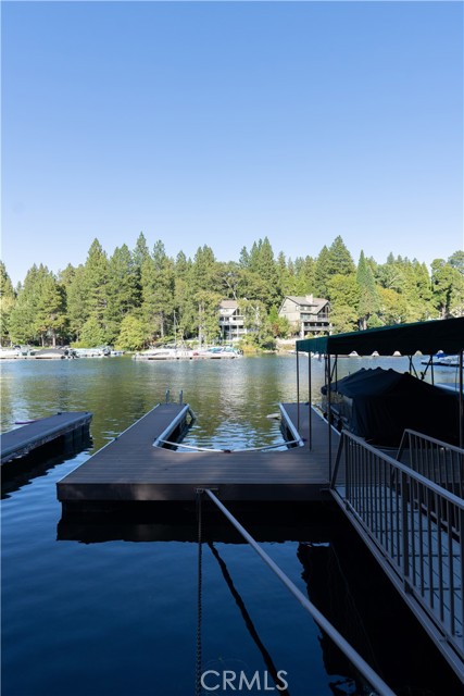 27469 Bayshore Drive, Lake Arrowhead, California 92352, 3 Bedrooms Bedrooms, ,3 BathroomsBathrooms,Residential,For Sale,27469 Bayshore Drive,CREV23183930