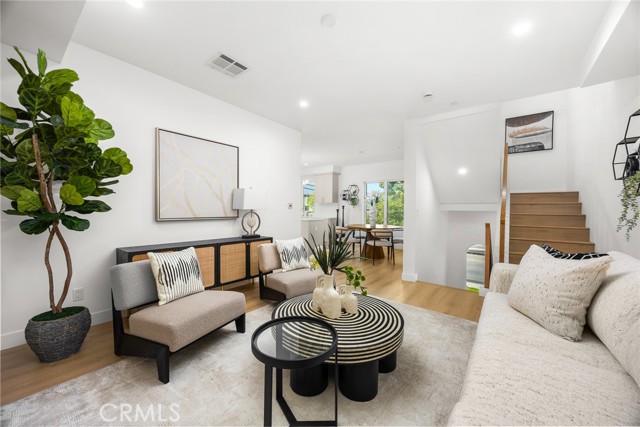 905 sunset Boulevard, Arcadia CA: https://media.crmls.org/medias/3ab984df-8b85-4184-814e-d320b7f55468.jpg