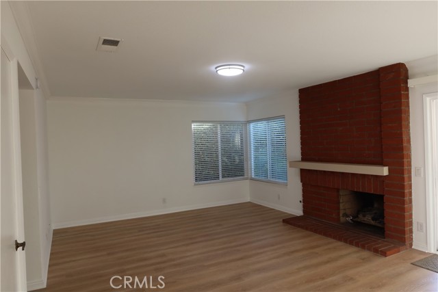 Detail Gallery Image 9 of 28 For 19 Alameda, Irvine,  CA 92620 - 5 Beds | 2/1 Baths