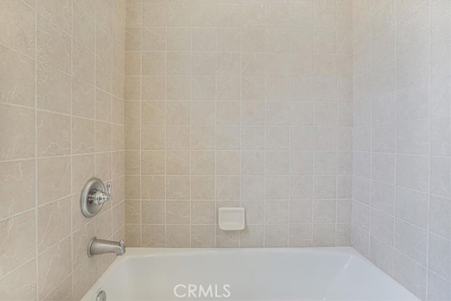 12771 Elm Street, Oak Hills CA: https://media.crmls.org/medias/3aba5d9e-422b-4614-84c7-de9d64b1934d.jpg