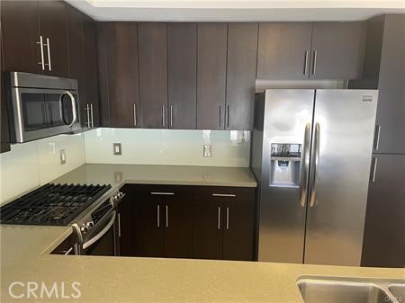 133 The Promenade N, Long Beach CA: https://media.crmls.org/medias/3aba8a40-a581-4fbf-9469-a378faf27cb9.jpg