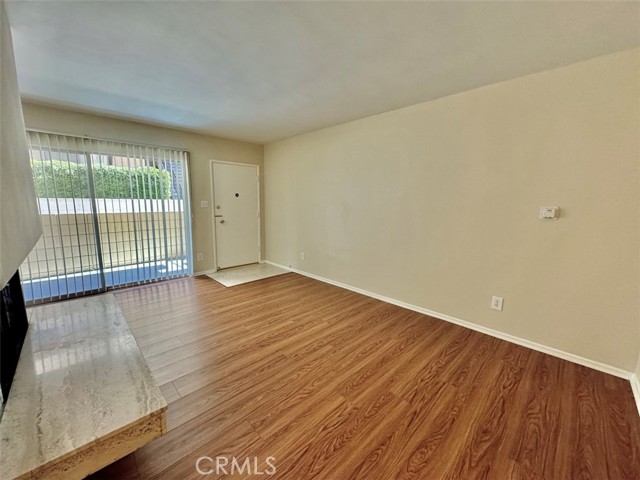 Detail Gallery Image 10 of 17 For 7838 W Manchester Ave #3,  Playa Del Rey,  CA 90293 - 1 Beds | 1 Baths