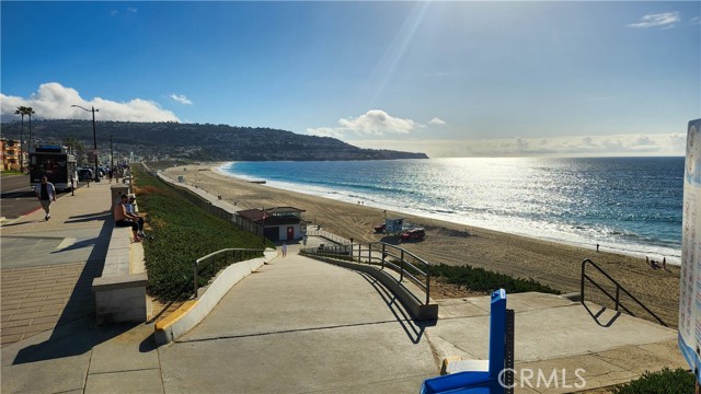 106 Avenue C, Redondo Beach, California 90277, 3 Bedrooms Bedrooms, ,2 BathroomsBathrooms,Residential,Sold,Avenue C,PV23212890