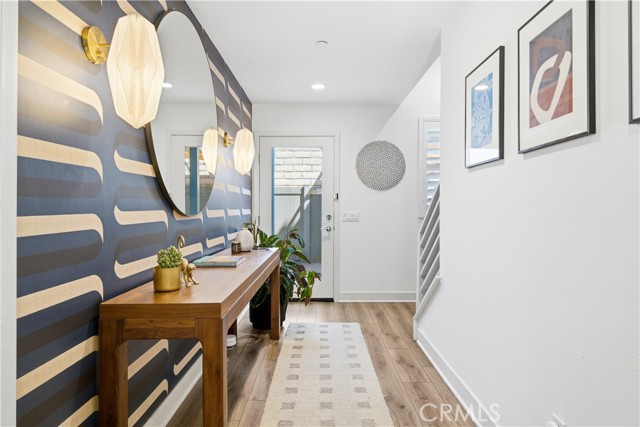 Detail Gallery Image 3 of 39 For 2112 Tidewater Cir, Costa Mesa,  CA 92627 - 3 Beds | 3 Baths