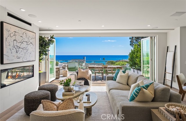 Detail Gallery Image 1 of 47 For 1373 N Coast Hwy, Laguna Beach,  CA 92651 - 3 Beds | 3/1 Baths