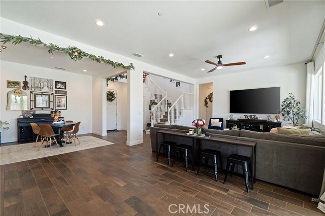 Detail Gallery Image 8 of 49 For 680 S Meridian Ave, Madera,  CA 93636 - 4 Beds | 3/1 Baths