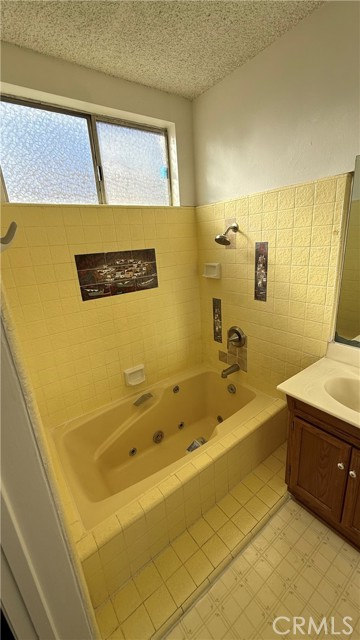 Detail Gallery Image 15 of 28 For 577 Fairview Ave., Arcadia,  CA 91007 - 2 Beds | 2 Baths