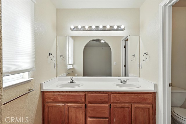 713 Vista Del Rey Drive, Atwater CA: https://media.crmls.org/medias/3abe39fd-99e2-4fdc-b325-27257892b624.jpg