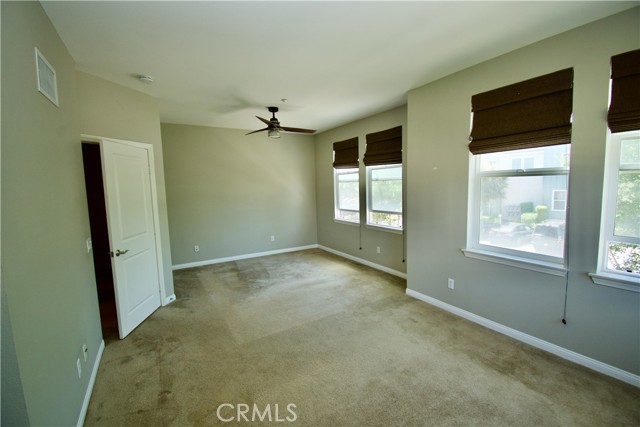 77 Brownstone Way, Aliso Viejo CA: https://media.crmls.org/medias/3abe3c1f-0251-4177-b0d6-f844bd9f369c.jpg
