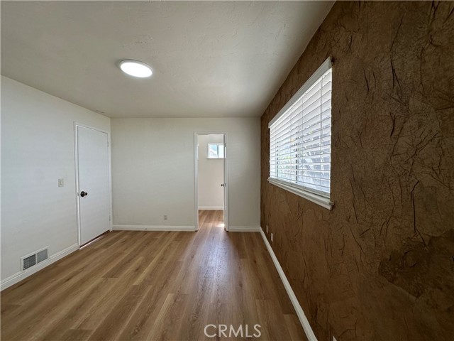 408 8th Street, Huntington Beach CA: https://media.crmls.org/medias/3ac04090-b1d1-44ac-8dcc-9b8305687db2.jpg