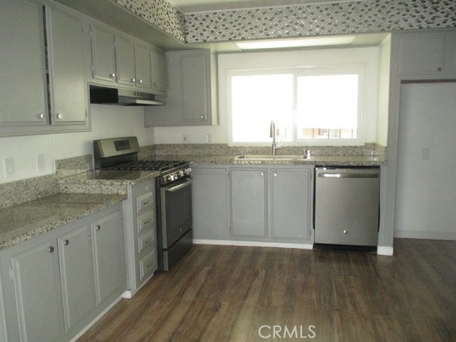 Detail Gallery Image 3 of 19 For 25778 Creag Ave, Homeland,  CA 92548 - 3 Beds | 2 Baths