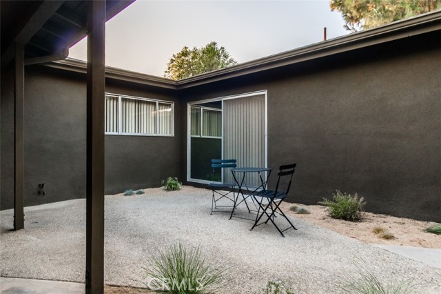 15929 Sunburst Street, North Hills CA: https://media.crmls.org/medias/3ac1ef73-526b-4cce-855f-7513cc3f9651.jpg