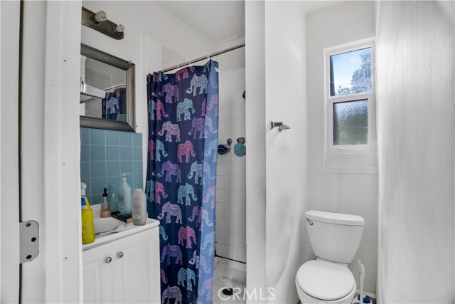 Detail Gallery Image 5 of 20 For 1643 W 46th St, Los Angeles,  CA 90062 - 3 Beds | 2 Baths