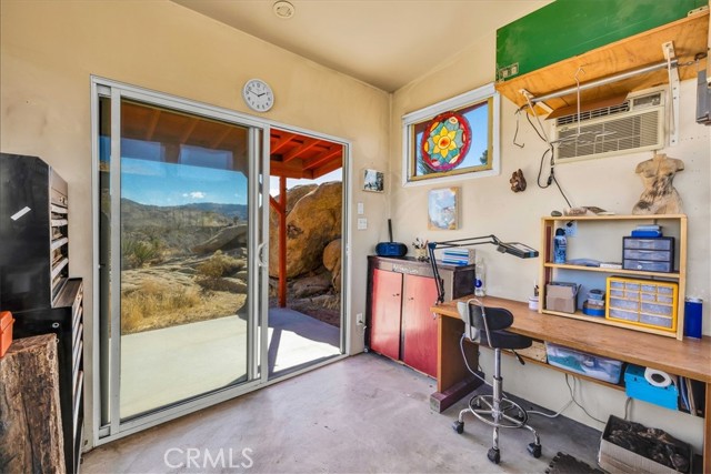 8427 Rock Haven Road, Joshua Tree CA: https://media.crmls.org/medias/3ac28194-ea80-42d5-978e-757a8cc1a59f.jpg