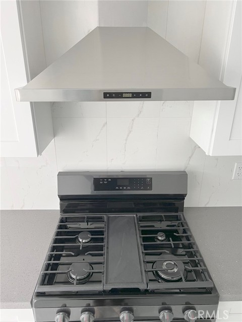 Detail Gallery Image 4 of 13 For 1102 Larimore Ave #9,  La Puente,  CA 91744 - 2 Beds | 1 Baths