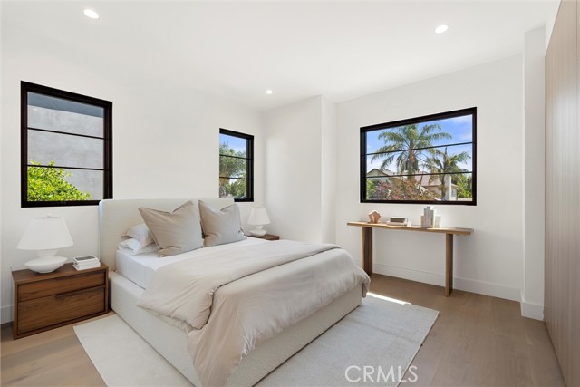 Detail Gallery Image 30 of 39 For 4625 Vesper Ave, Sherman Oaks,  CA 91403 - 5 Beds | 5/2 Baths