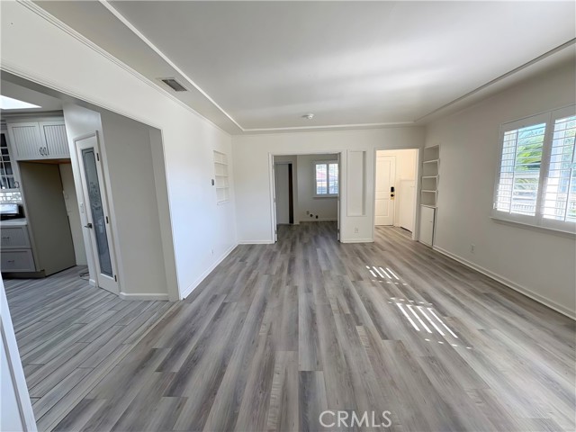 Detail Gallery Image 4 of 26 For 587 E Arrow, Upland,  CA 91786 - 5 Beds | 2/1 Baths