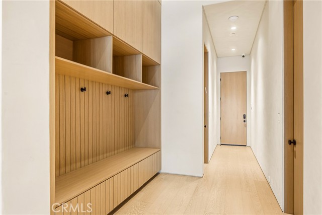 Detail Gallery Image 50 of 54 For 22924 Erwin St, Woodland Hills,  CA 91367 - 11 Beds | 9/2 Baths